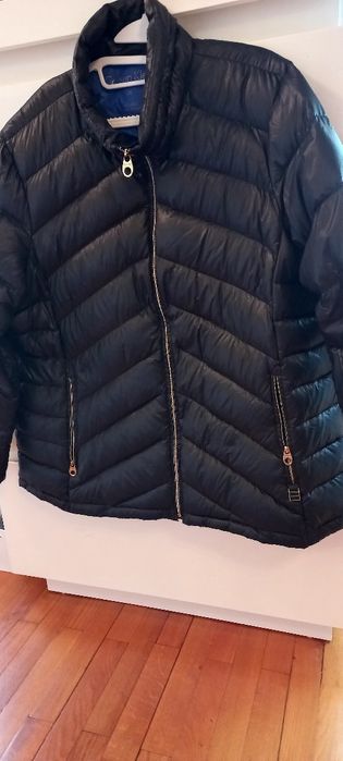 Vând jaketa cu puf Kalvin klein