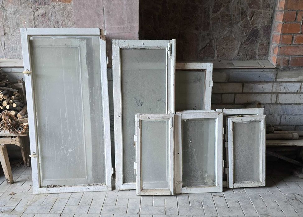 Отдам даром. Оконные рамы бу. Оконные стекла бу