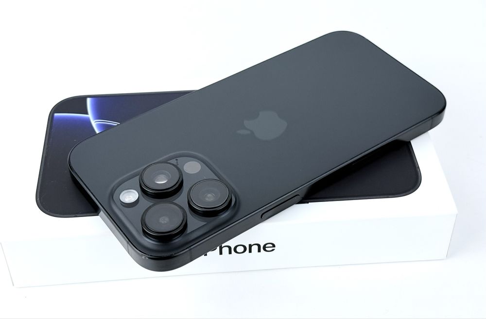 Apple iPhone 16 Pro 256GB Black Titanium 100% Батерия