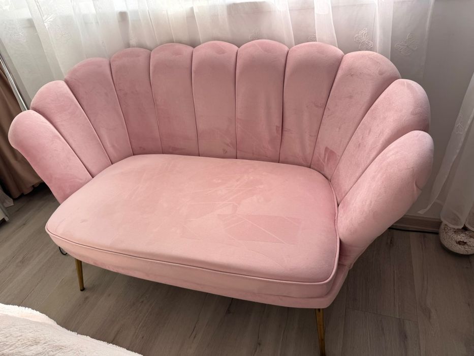Vand canapea cu design modern
