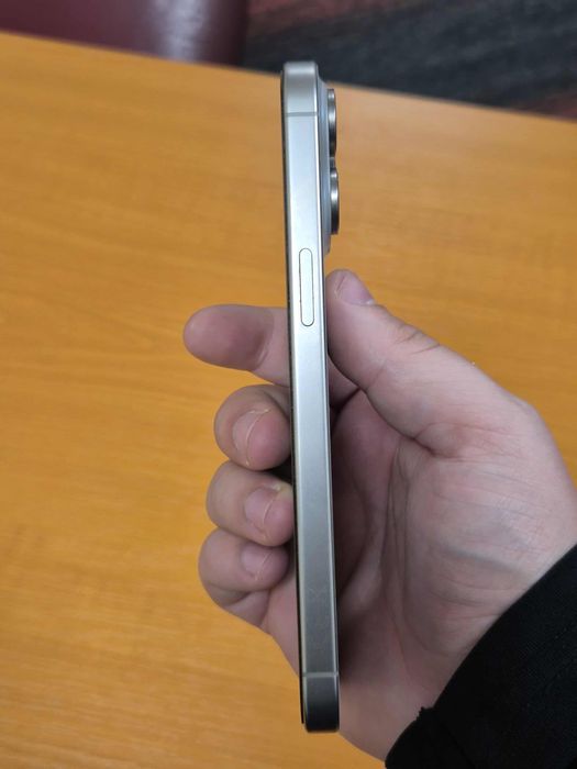 iPhone 15 pro max като нов !