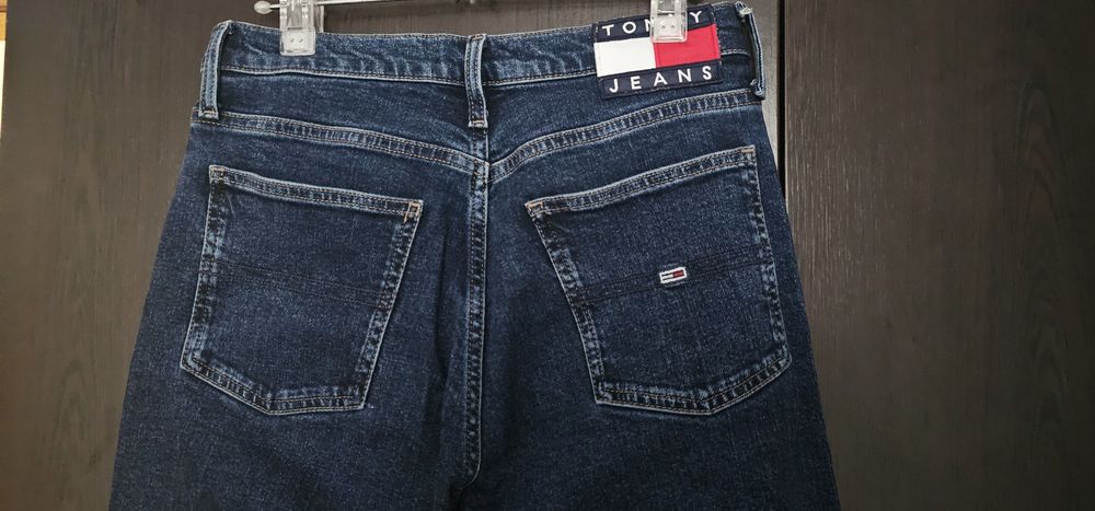 Тъмносини еластични дънки Tommy Hilfiger