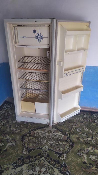 Холодильник  сотилади б/у