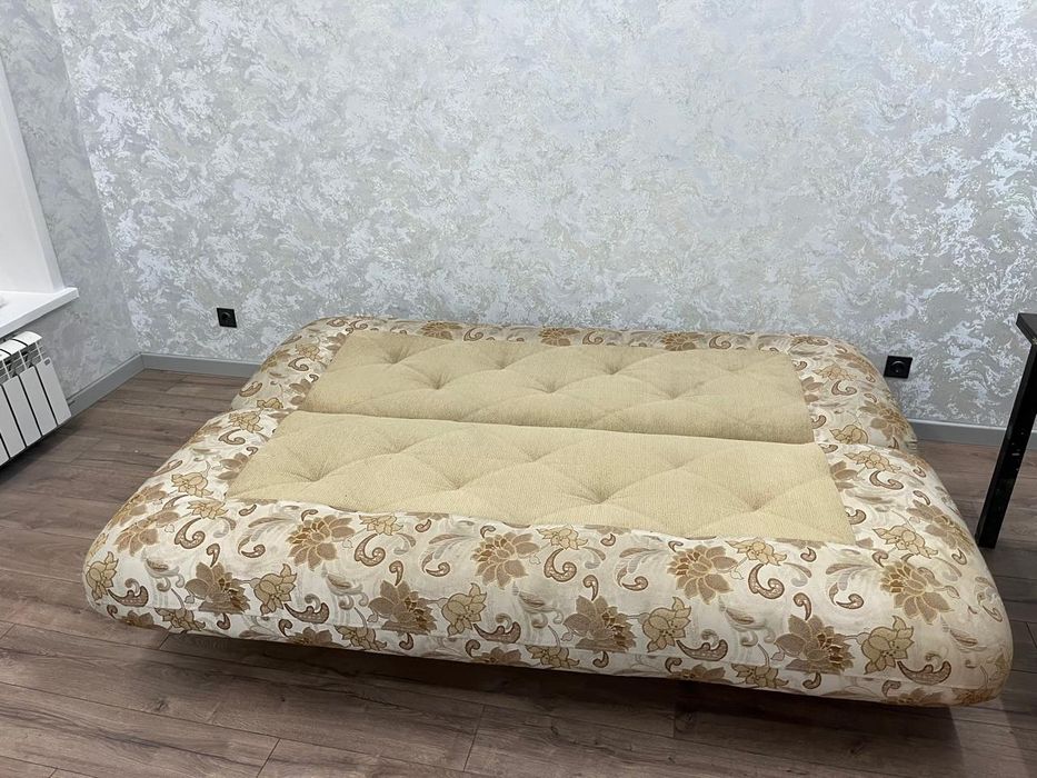 Отдам бесплатно в отличном состоянии  диван Белоруссия