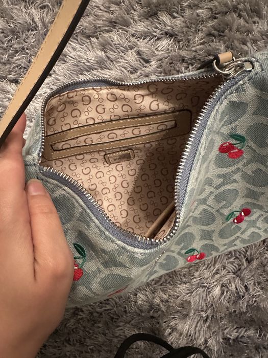 Продам сумку guess