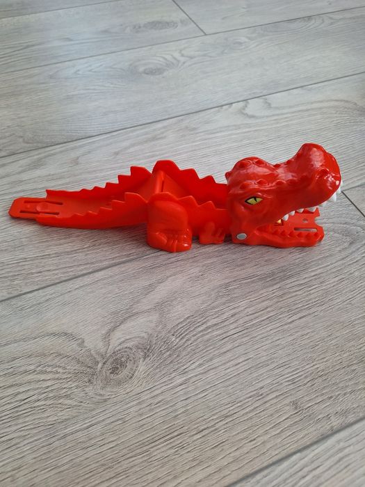 Hot wheels писти и коли. Lightning McQueen коли (Макуин светкавицата)