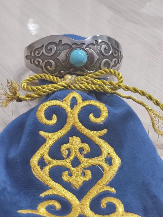 Продам серебряный браслет