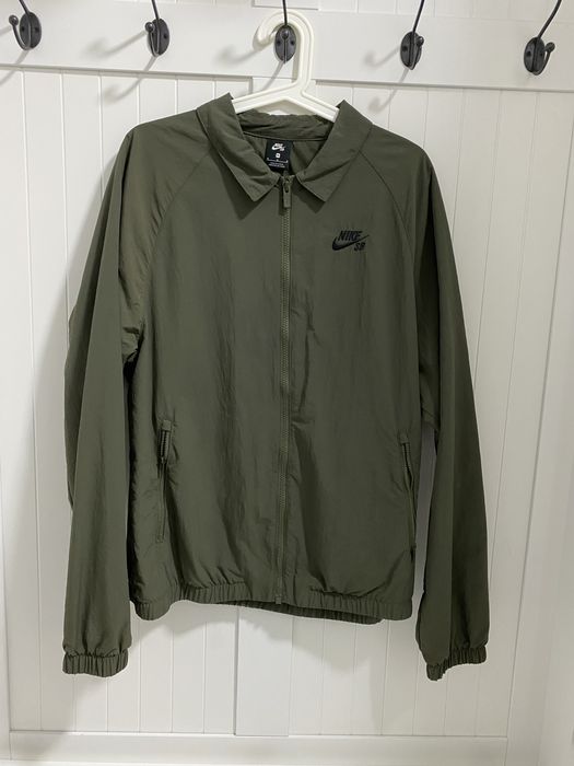 Jacheta Nike SB noua marimea M + tricou Thrasher