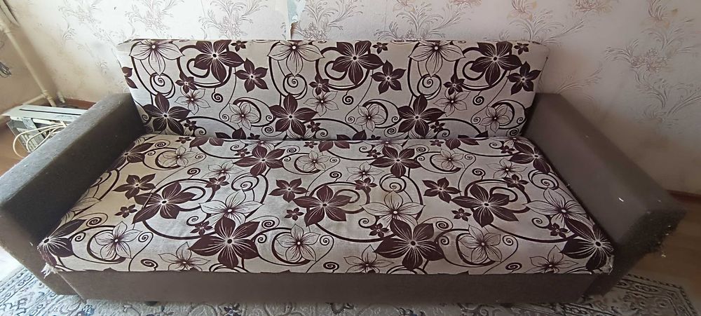 Срочно продам Диван