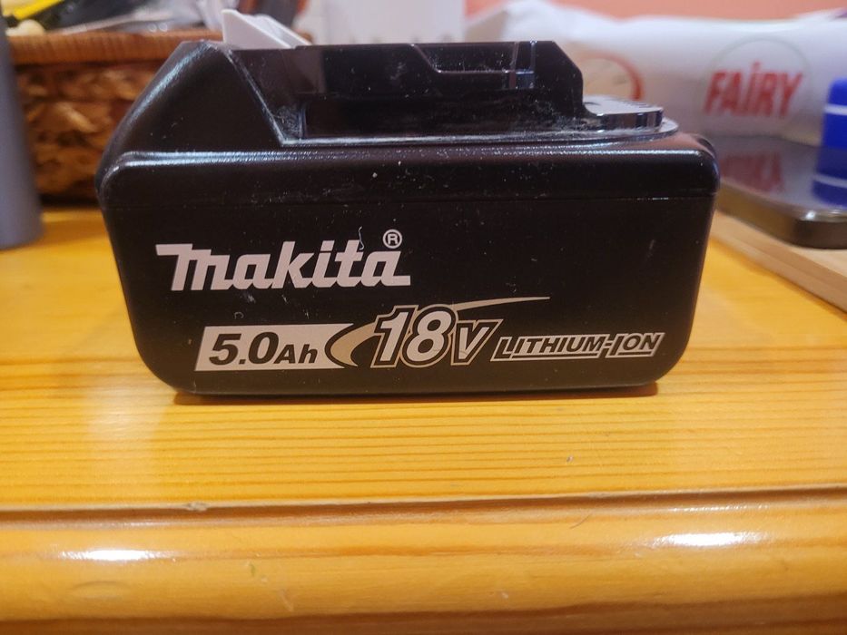 4 броя батерии Makita