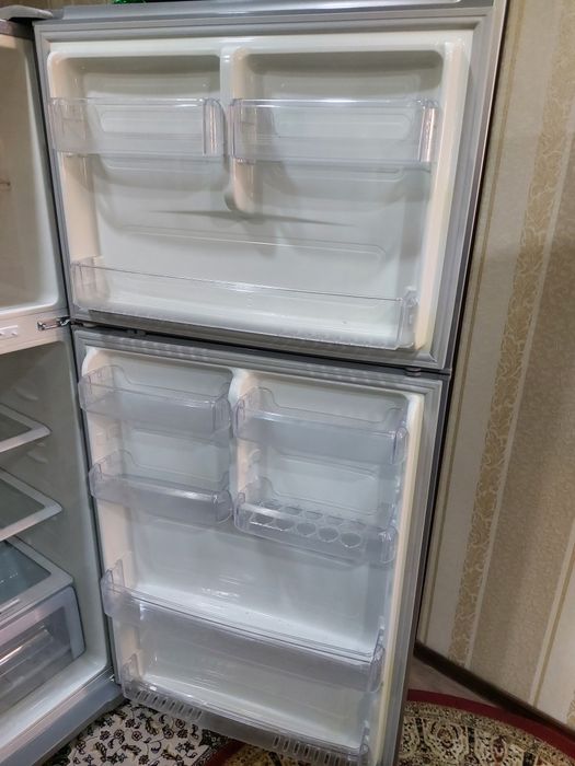 Продаётся Двух Камерный Холодильник SAMSUNG GIGANT.  VETNAM Orginal