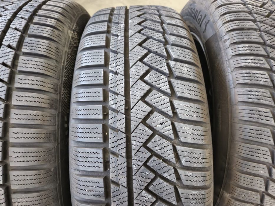 4 anvelope iarna  Continental  215 55 17 stare foarte buna