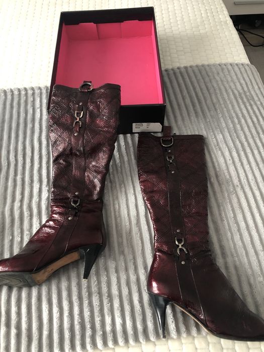 Дамски лачени ботуши