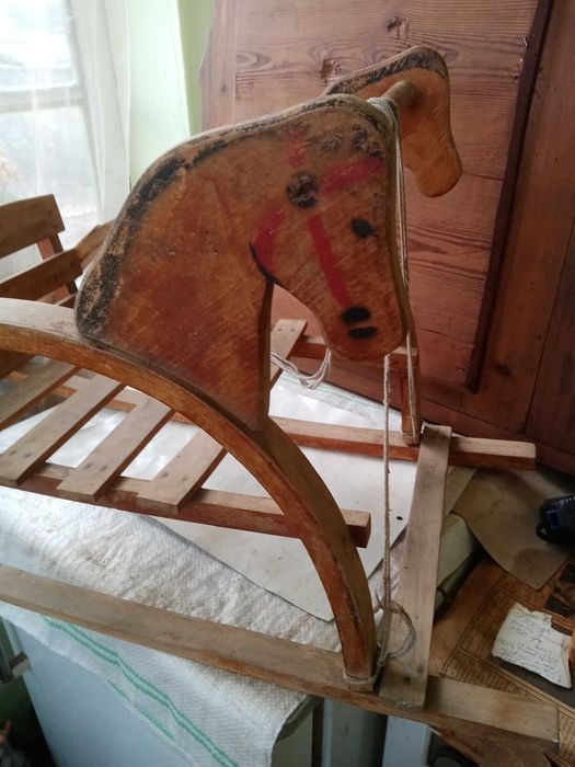 Căluți din perioada comunistă