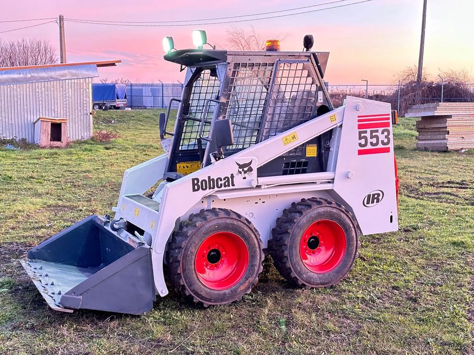 Bobcat 553 MiniIncarcator 1.800 kg anul 2004 motor diesel 30 CP 3.000 ore