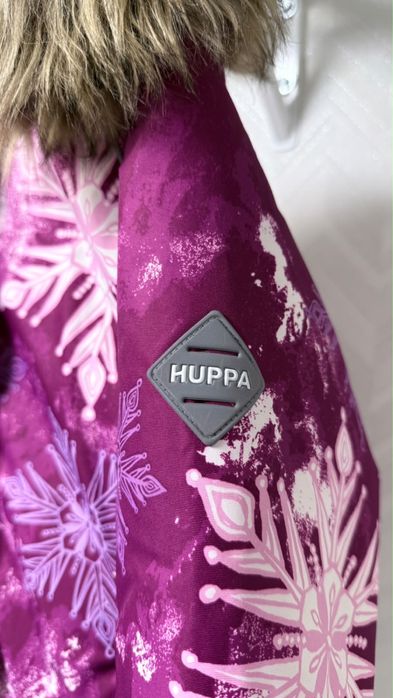 Продам зимнюю детскую куртку Huppa для девочки