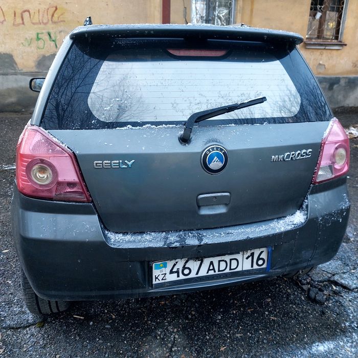 Продам автомобиль geely mk cross