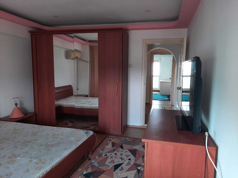 Inchiriez apartament  3 camera in zona parc Mihai Viteazu