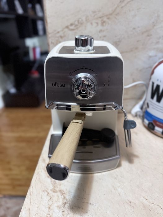 Кафемашина еспресо UFESA