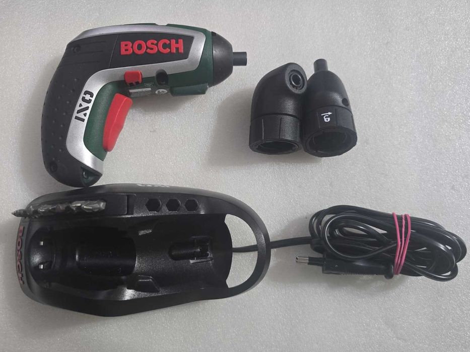 Vand Surubelnita Bosch IXO 4 (Generatia 4), statie incarcare, adaptor unghiular si adaptor excentric