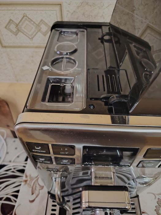 Кафе автомат Saeco Exprelia