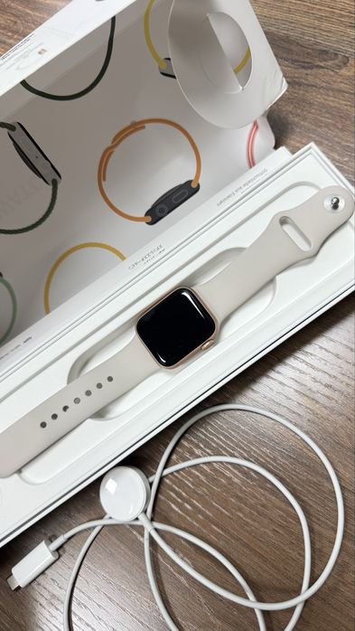 Apple watch SE 1 поколение