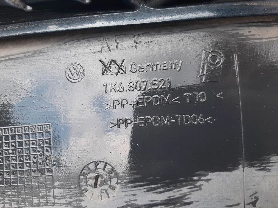 bara spate vw golf 5 hatchback 1k6807521