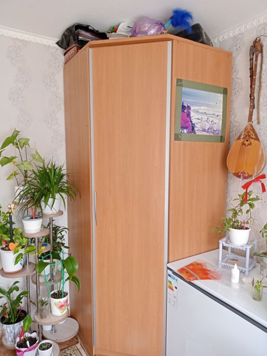 Продам шкаф угловой в хорошем состоянии