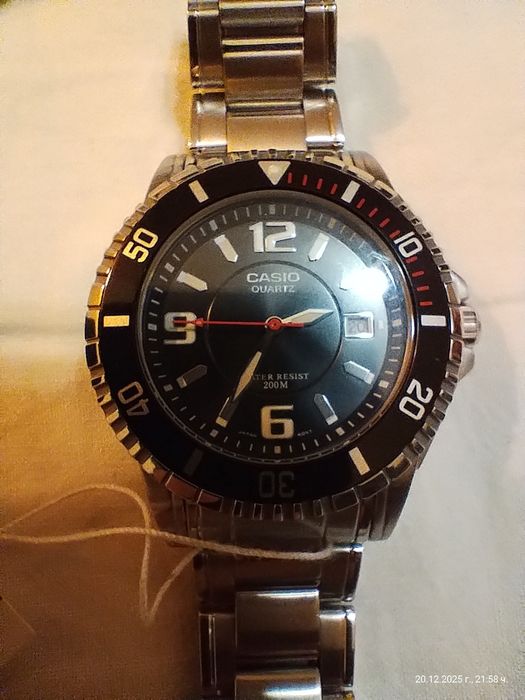 Нов ръчен часовник Casio  водонепропусклив - херметик до 200 м