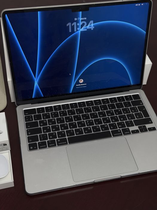 Macbook air 13 2025