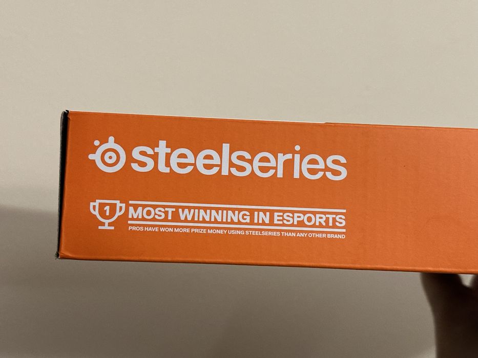 Tastatură gaming rgb Steelseries apex 5 noua sigilata