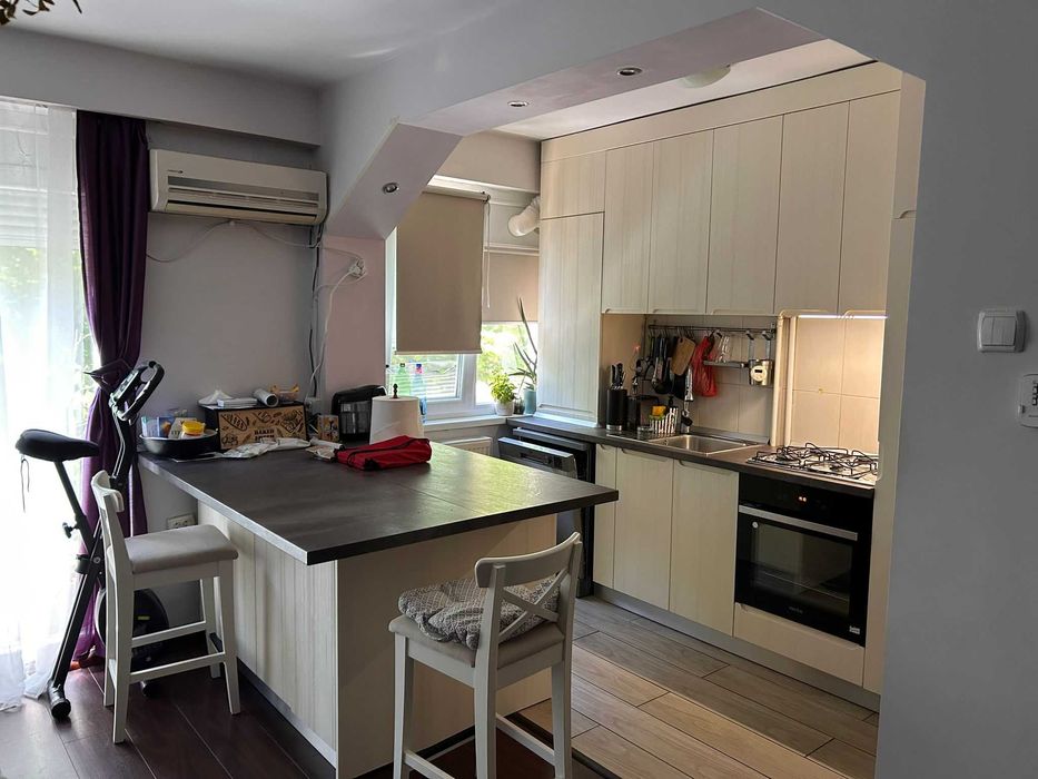 Apartament 4 camere ultracentral in Ploiesti.