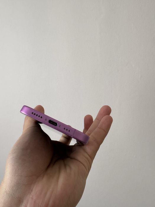 iPhone 16 256 pink