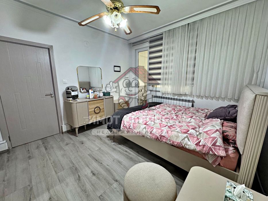 Дава се под наем Многостаен апартамент в Асеновград - 207 кв.м за 177000 € - Снимка #13