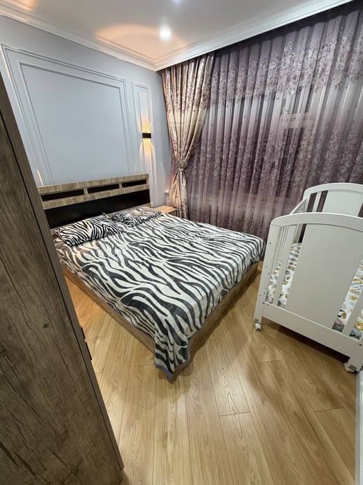 Продаю 4в5 комнатную квартиру Сергели 8а