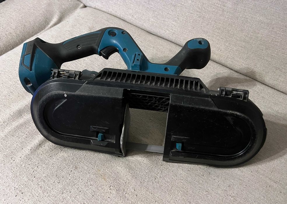 Makita DPB181 Fierastrau cu banda 18V LXT profesional