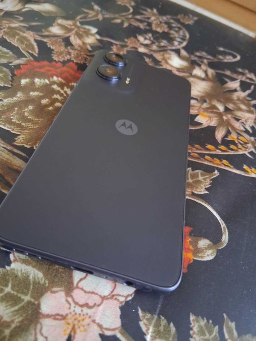 Продава се Moto G35