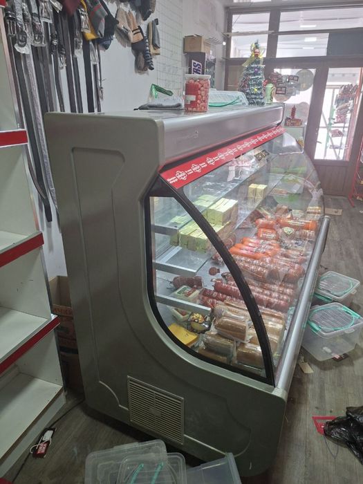 Холодильник сотилади продается