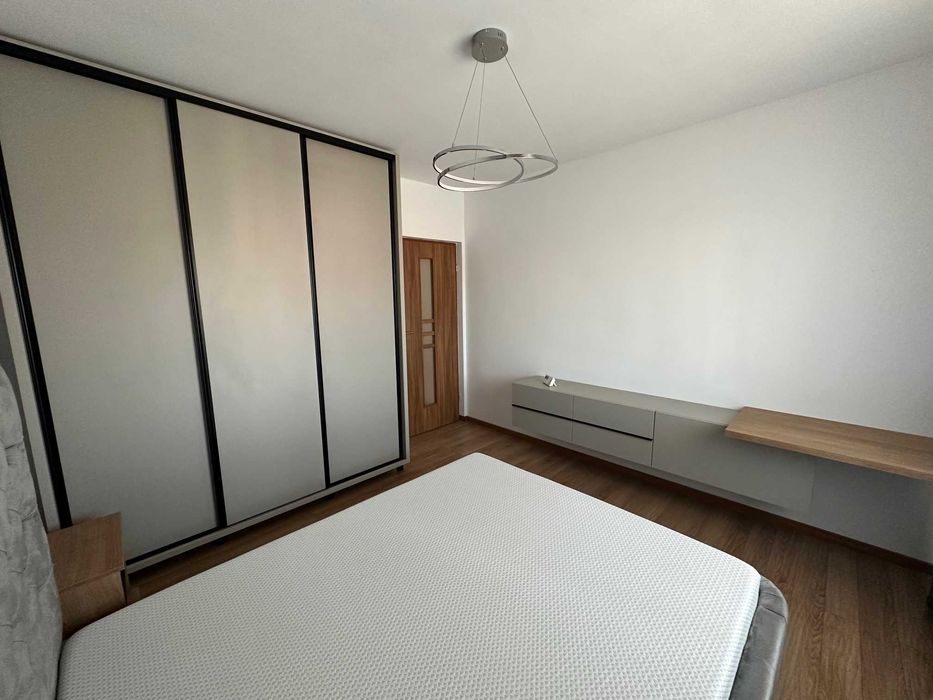 Inchiriez Apartament Lux / Central / 3 Camere