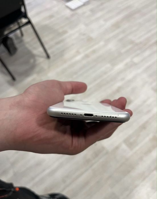 Iphone 11 / 128 гб
