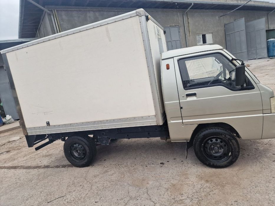 Changan Foton Refrejator 2013 yil 165000 probeg