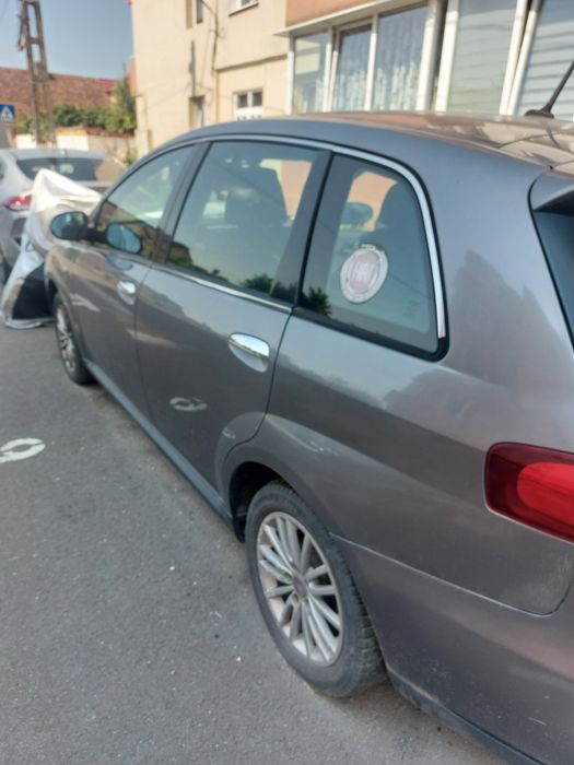 Polo de vinzare și fiat