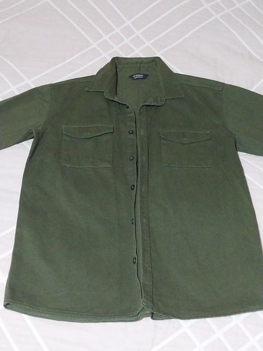 Продам рубашку на мальчика 10-11 л