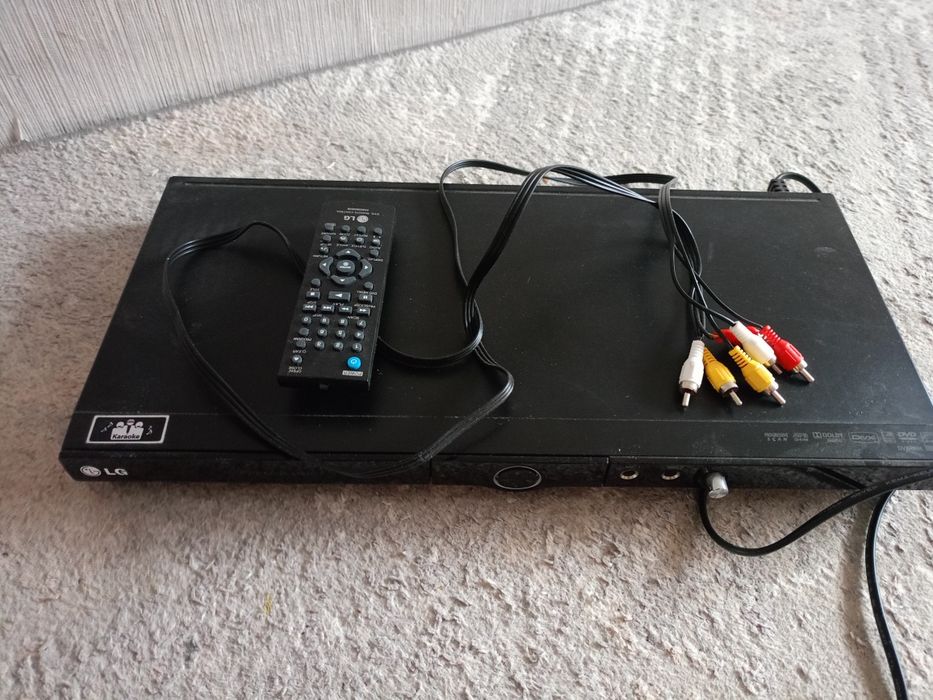 Продам dvd LG срочно