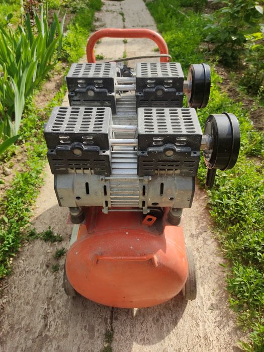 Компрессор без масленный