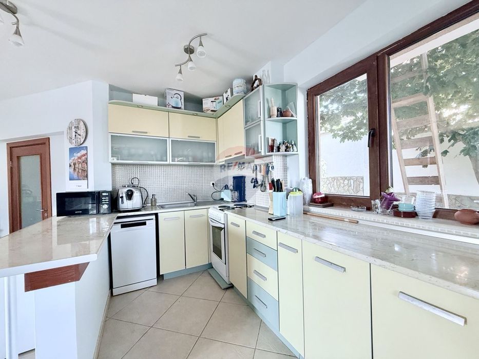 Продава се Къща в Балчик - 240 кв.м за 1375 €/кв.м - Снимка #10