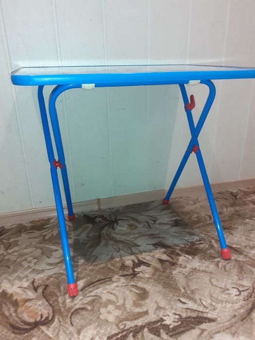 Продаю раскладной детский столик