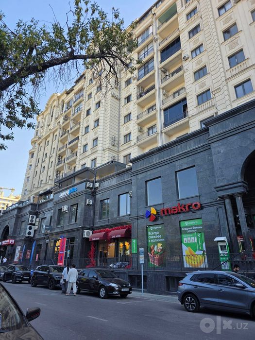 Продается Коммерческое помещение Мухташам 724 м2