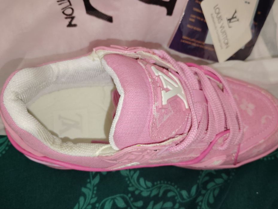 Adidași Louis Vuitton