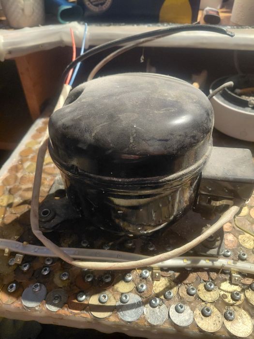 Vând motor de aparat dozator